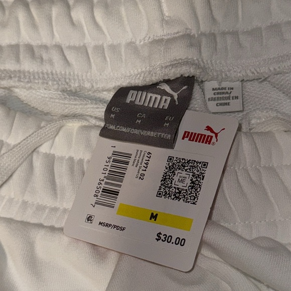 Brand new Puma shorts - Picture 3 of 5